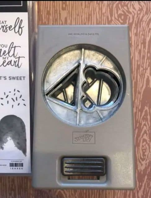 未使用アイスクリームスタンプ＆パンチ　スタンピンアップ