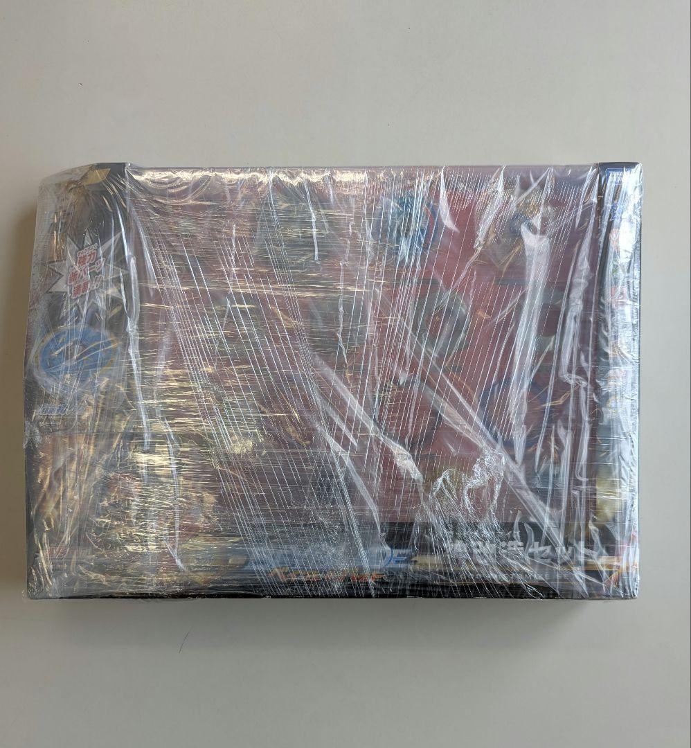 未使用　箱破損　ベイブレードバースト B-98 神改造セット