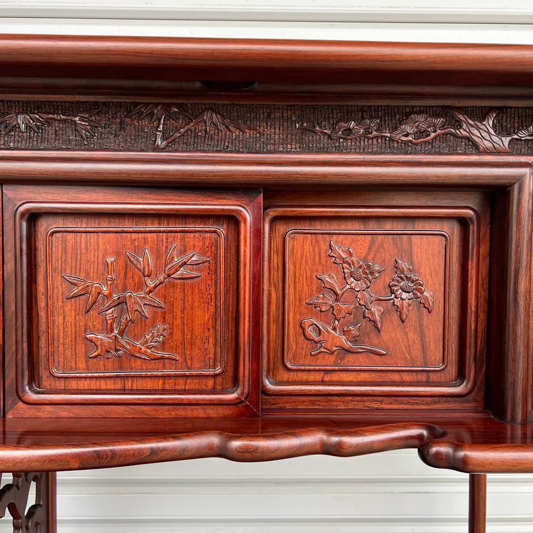 高級材・花梨（カリン）製】 美しい彫刻の和風茶棚・飾り棚　1947年製