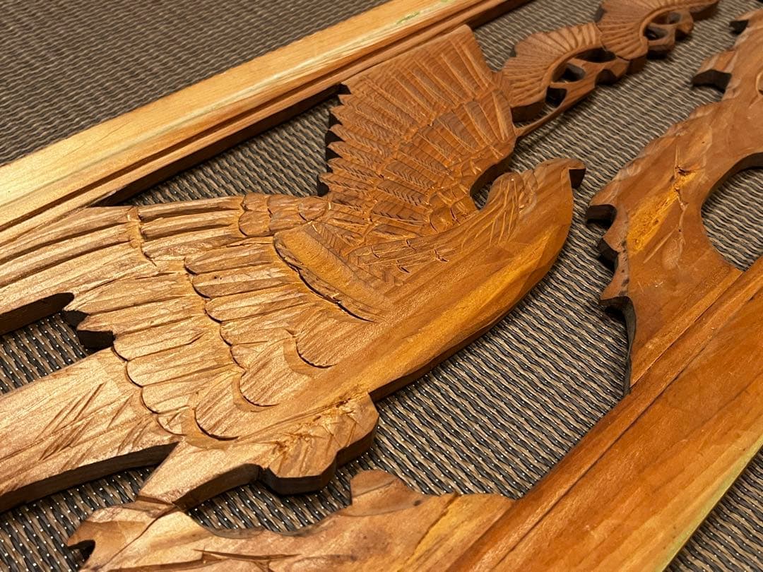 超絶希少★良品 アンティーク建具 木彫りの両面彫刻 欄間（らんま）松に鷹 1枚