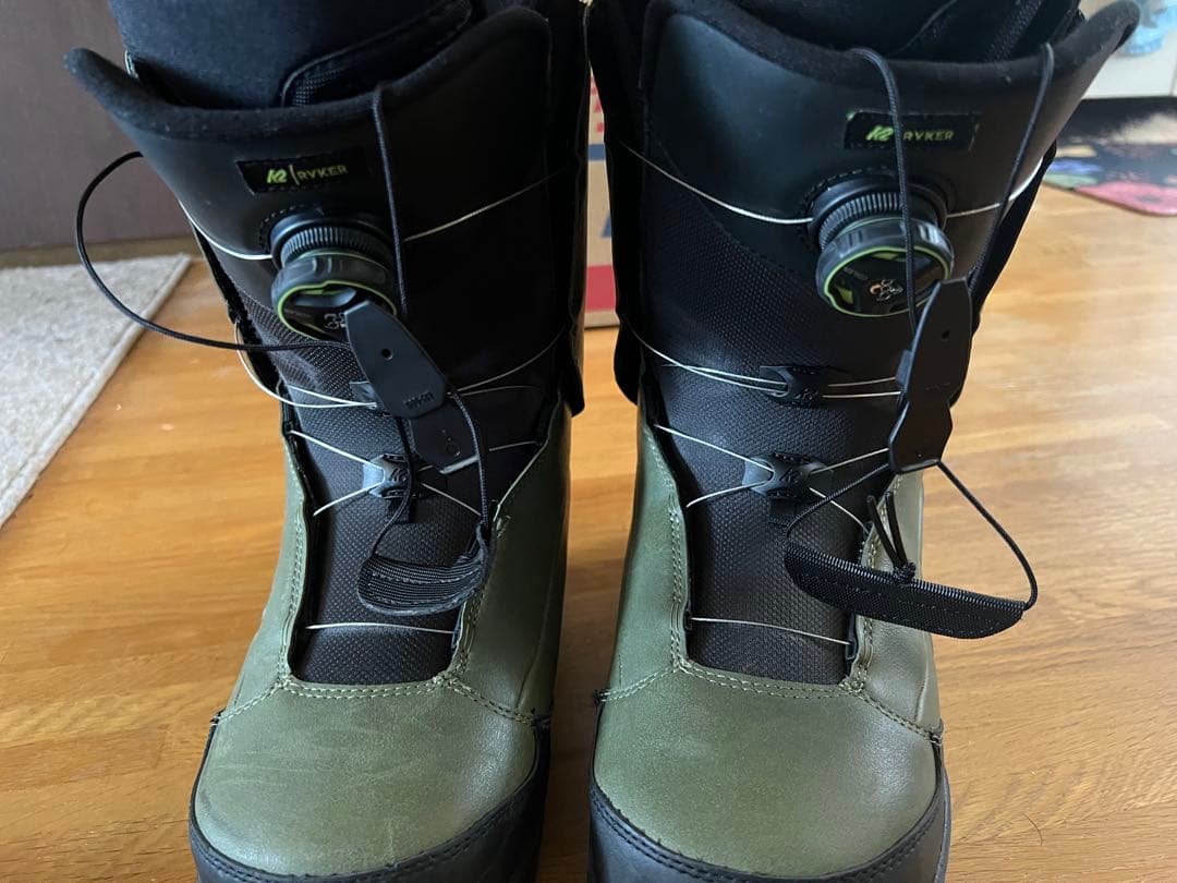 Intuition ダイヤル式スノーボードブーツ