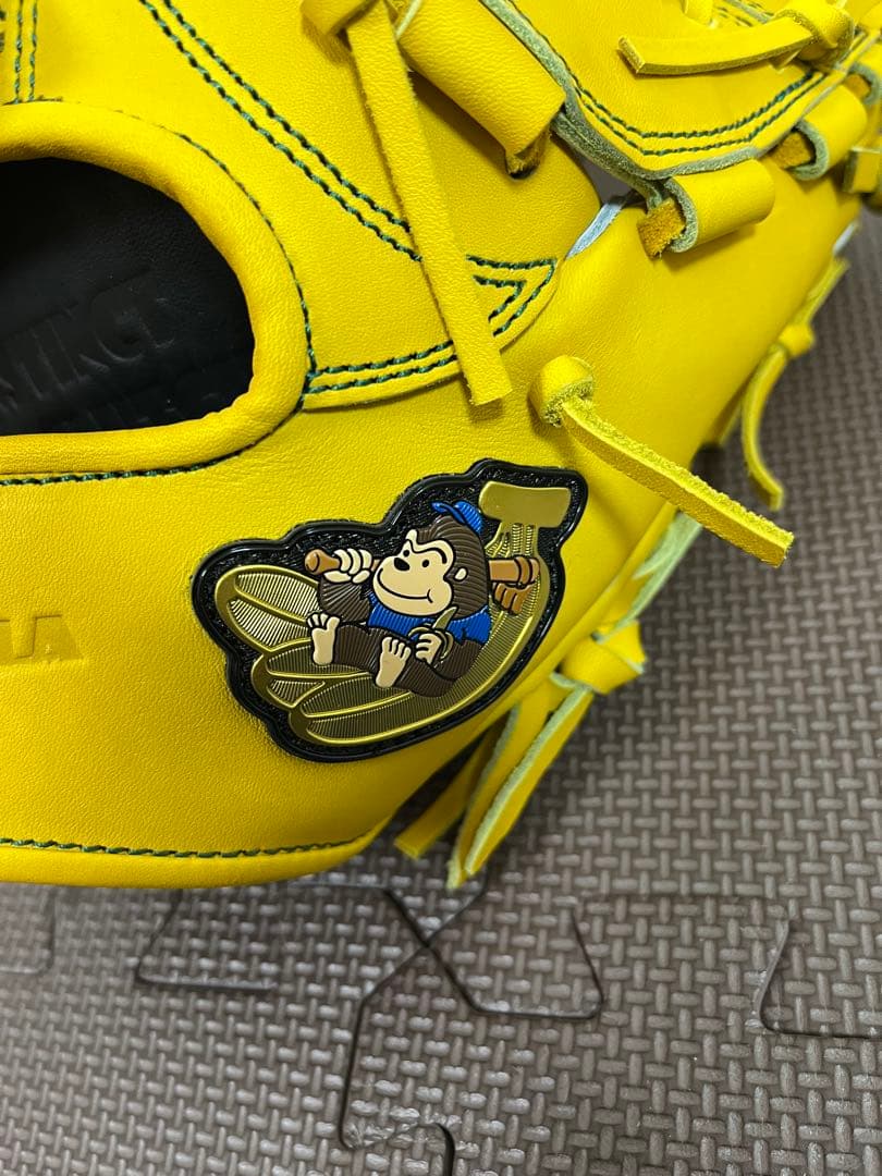 新品未使用　硬式グラブ　ごりらガチャ　001型