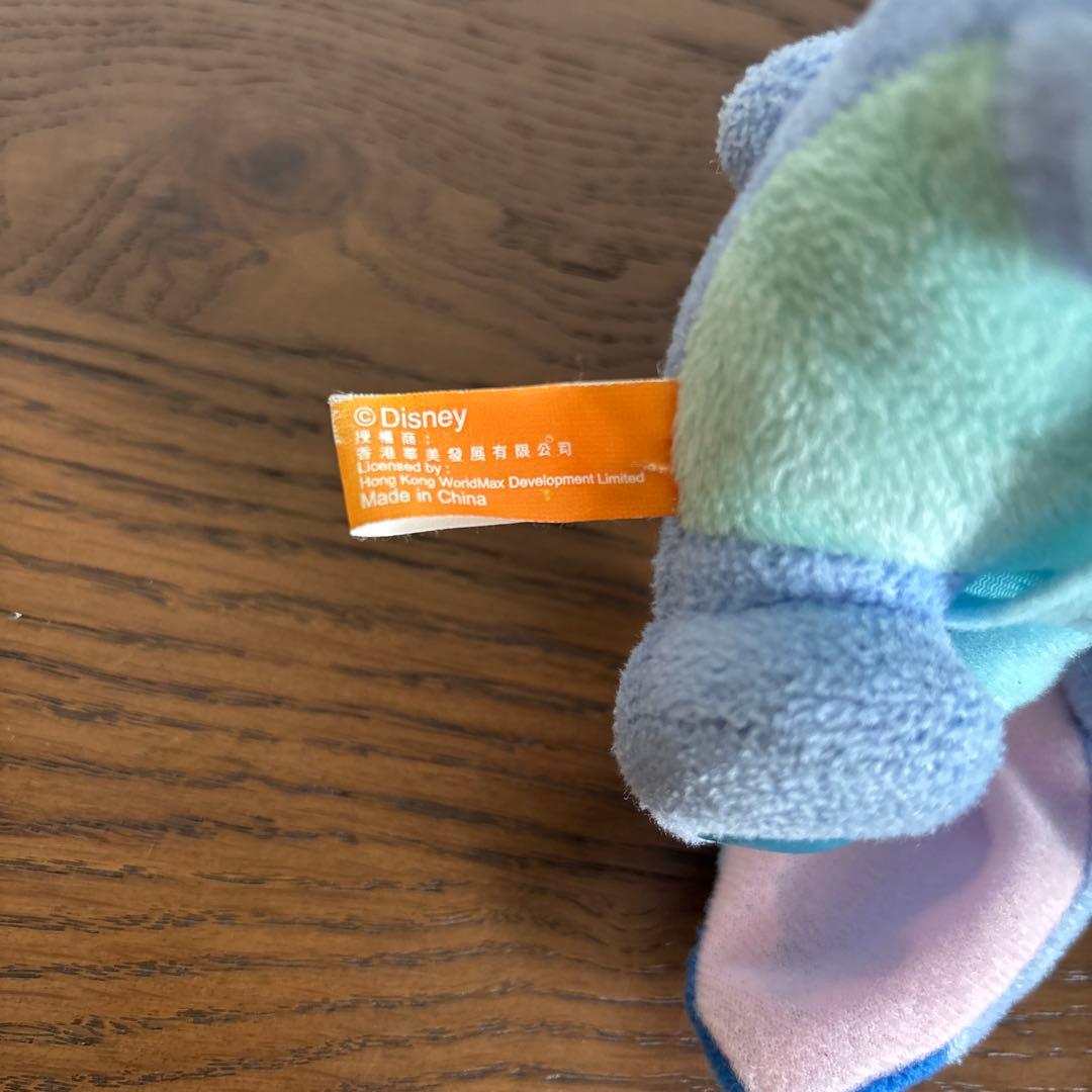 ディズニー スティッチ 香港 ぬいぐるみ 限定 スクランプ服