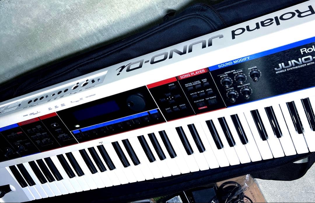 【美品】Roland 61鍵 シンセサイザー JUNO-DI-WH ホワイト