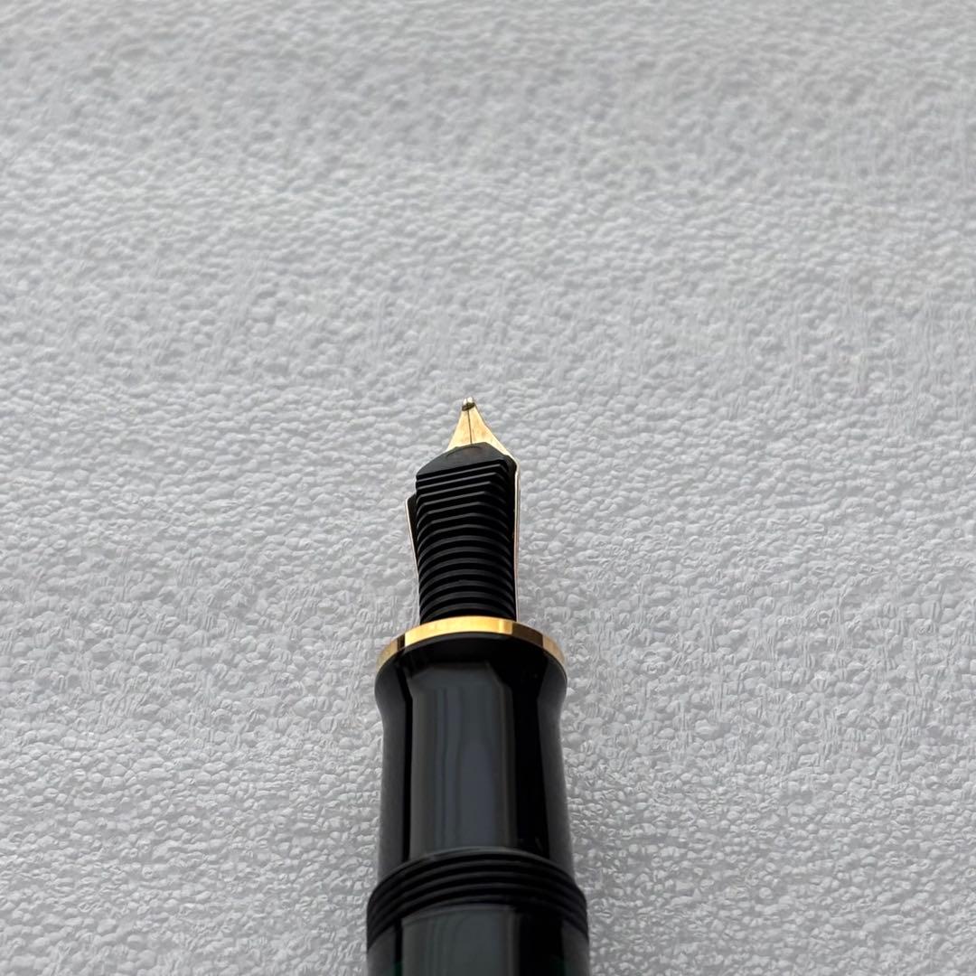 ペリカン　スーべレーン　M400 F 細字　ブラック　箱付き　ゴールド