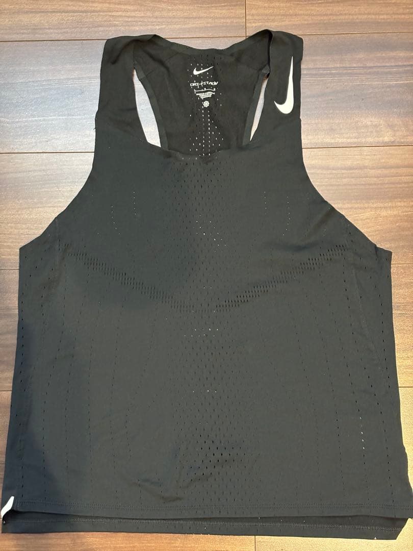 Nike エアロスイフトLサイズ黒　上下