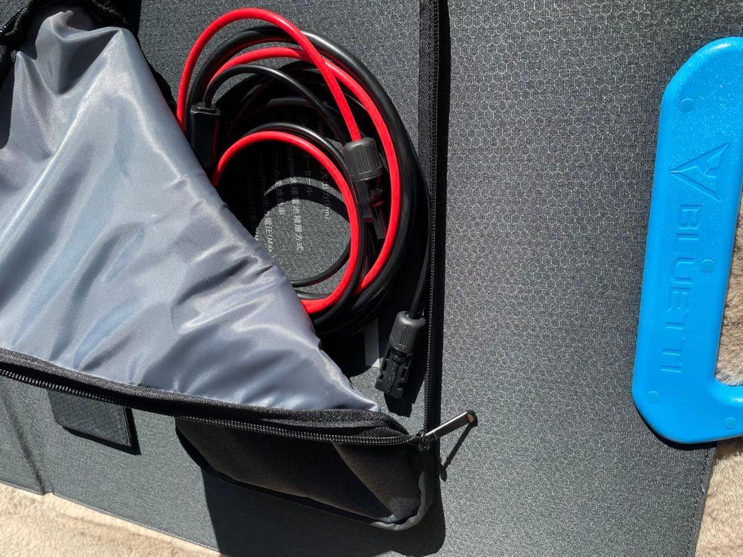 【新品・未使用】BLUETTI PV200 ソーラーパネル