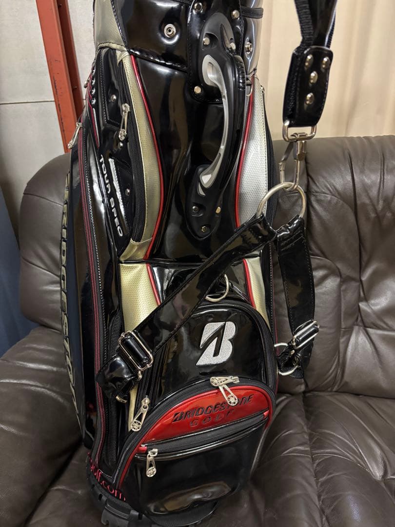 ブリヂストンゴルフ　キャディーバッグ　ツアーモデル　カバー各種つき
