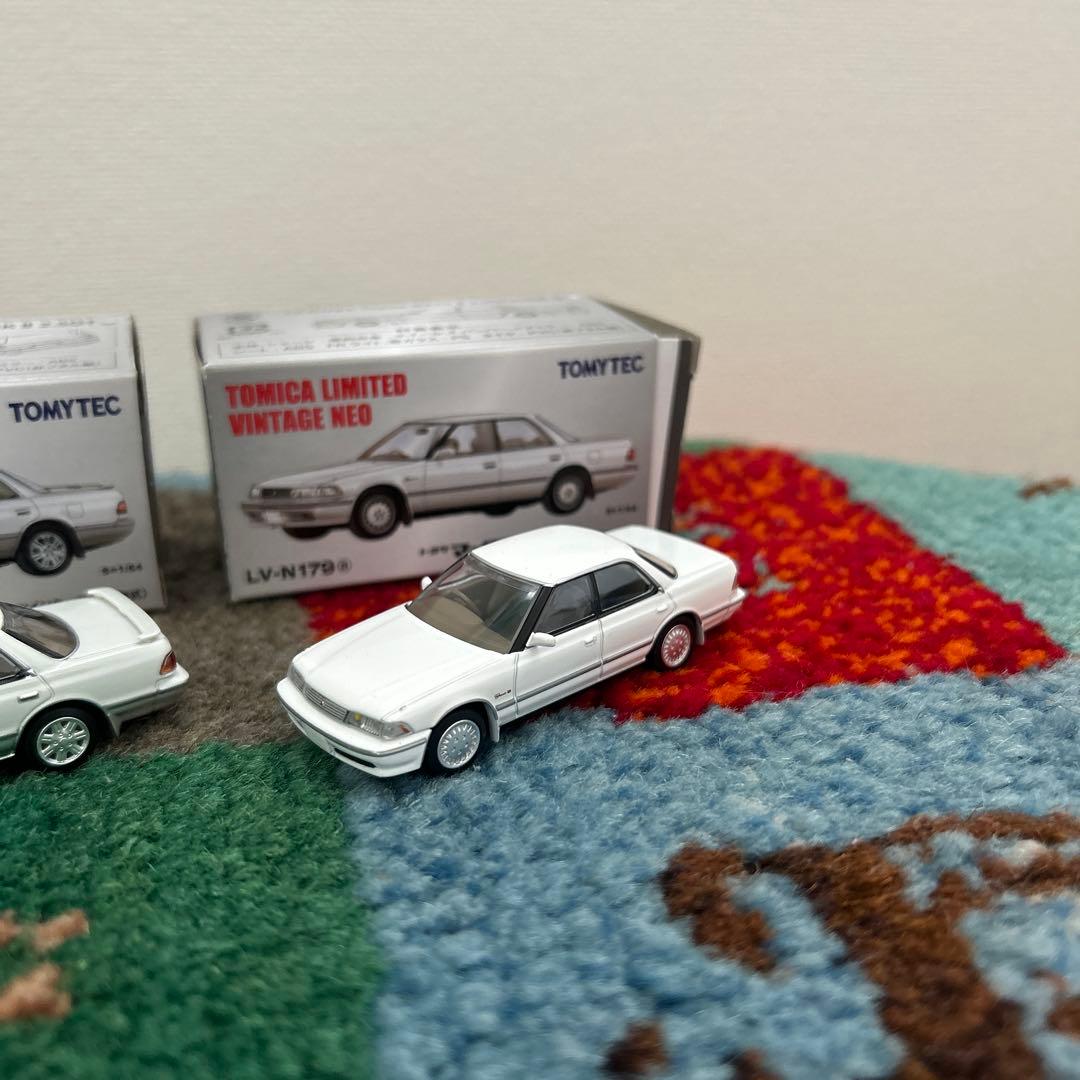 イズミ　トミカリミテッドビンテージネオ トヨタ　マークⅡ