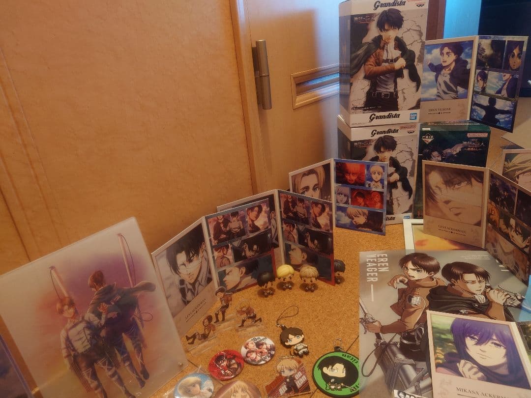 進撃の巨人80点以上グッズ