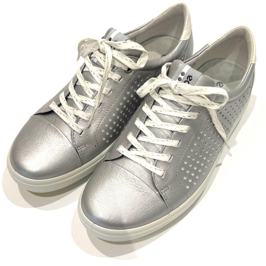 ゴルフシューズECCO CASUAL HYBRIDシルバーレディース23.5㎝