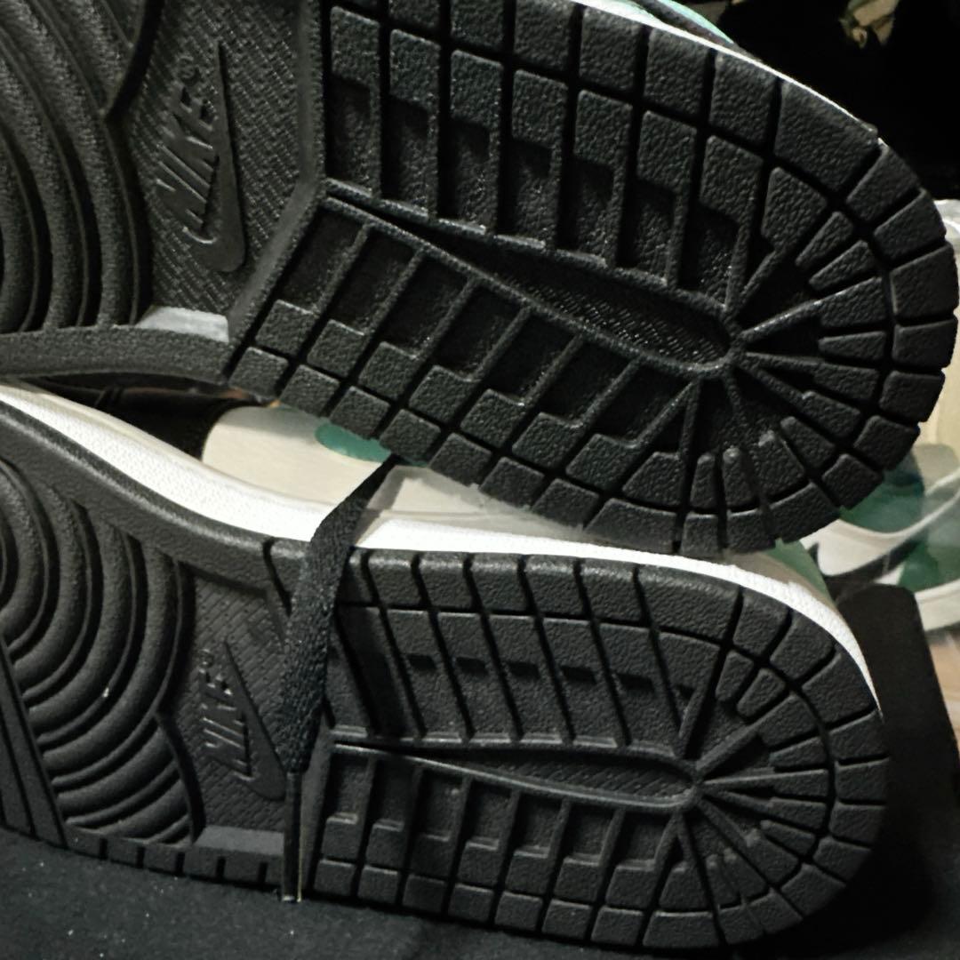 エアジョーダン1 トロピカルツイスト　26.0