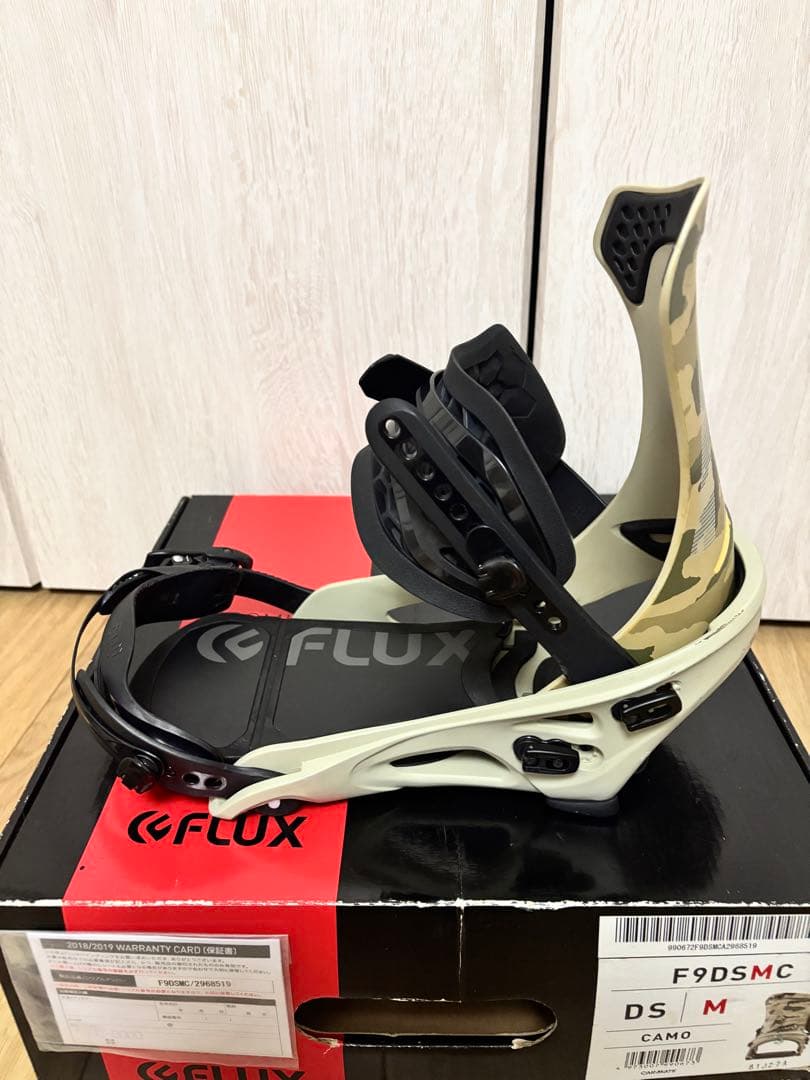 フラックス　Flux DS ディーエス　Mサイズ　L赤Rカモセット