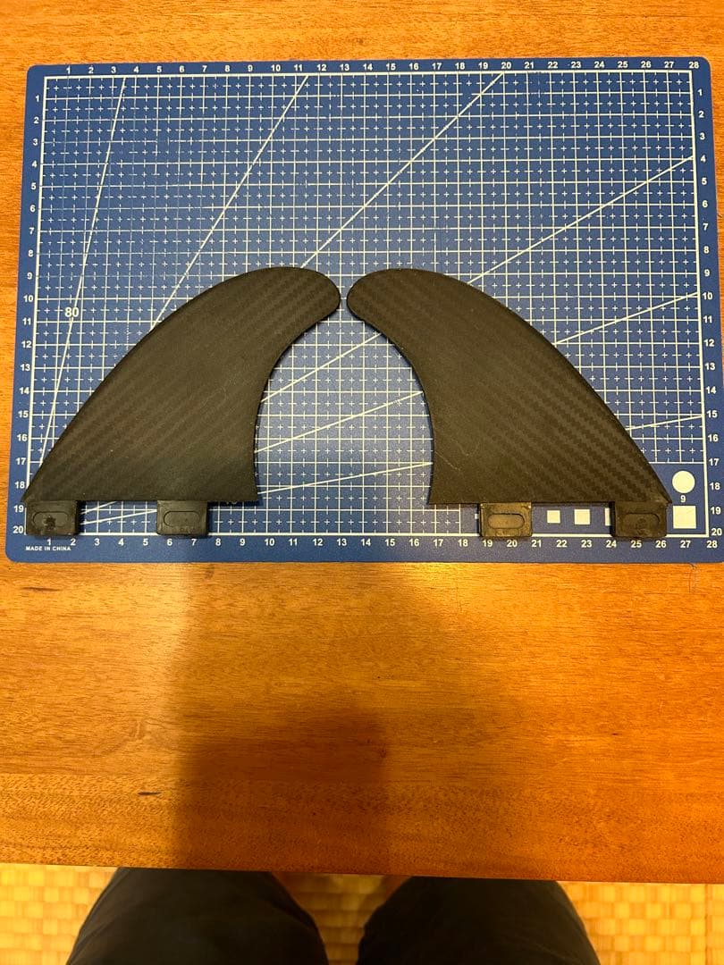 ドナルドタカヤマ　7インチセンターフィン　カーボンフィルサイドフィン