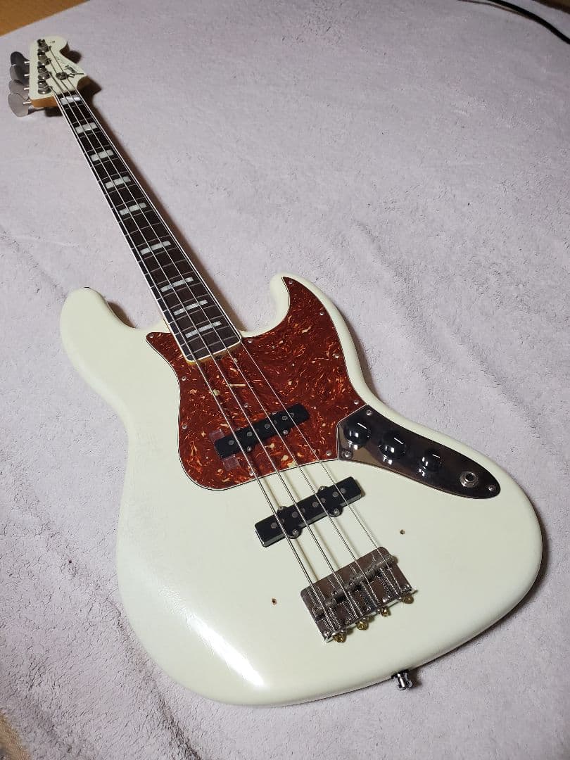 交渉可 Fender Custom Shop 1966 Jazz Bass CC
