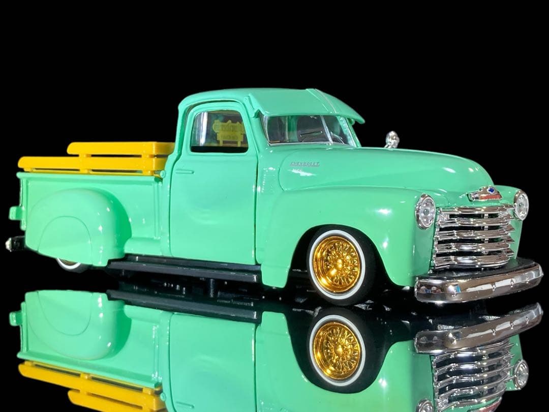 マイスト《 '50 シボレー 3100 ローライダー *ボム Maisto 》開