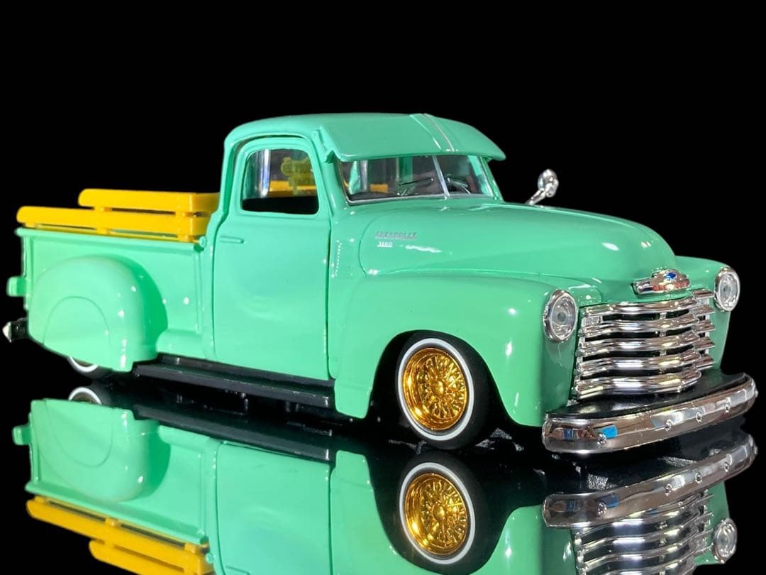 マイスト《 '50 シボレー 3100 ローライダー *ボム Maisto 》開