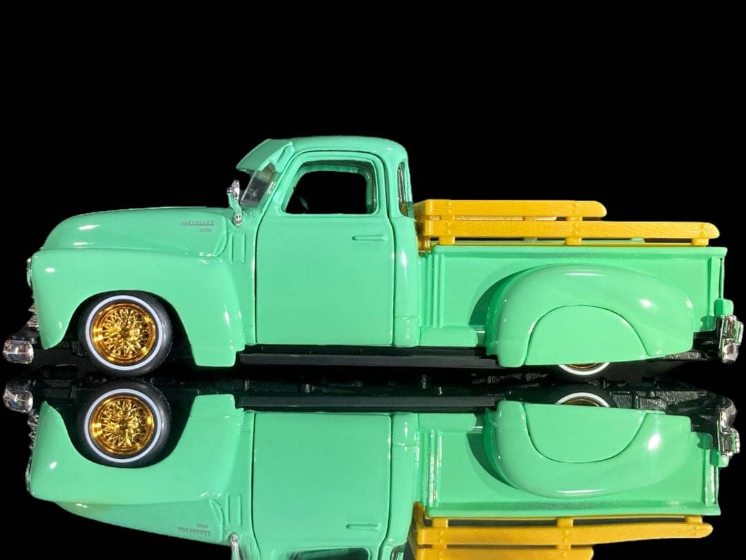 マイスト《 '50 シボレー 3100 ローライダー *ボム Maisto 》開