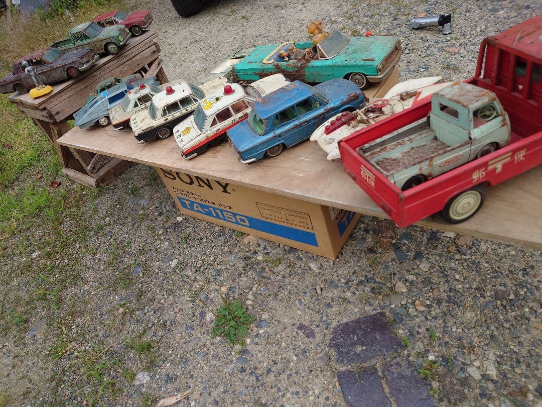 S*r様 ブリキのおもちゃ　車