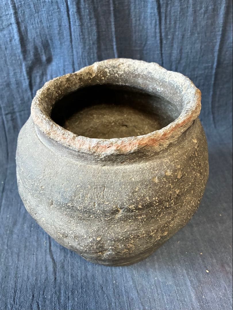 古信楽壺　うずくまる壺　蹲る　室町時代