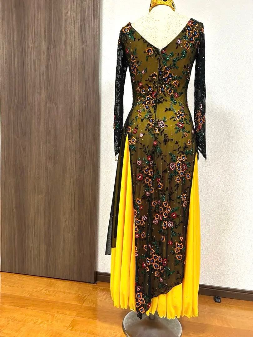 社交ダンススタンダードドレス　デモ　競技会　スワロフスキー　豪華　Ｍ