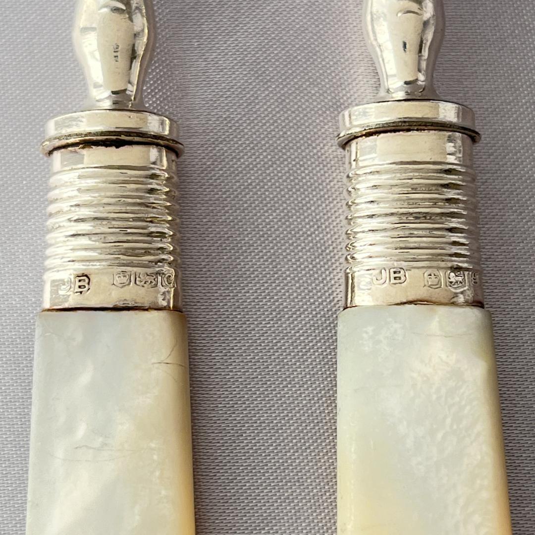 【John Biggin】【純銀継手 / 白蝶貝】ティーフォーク 2本