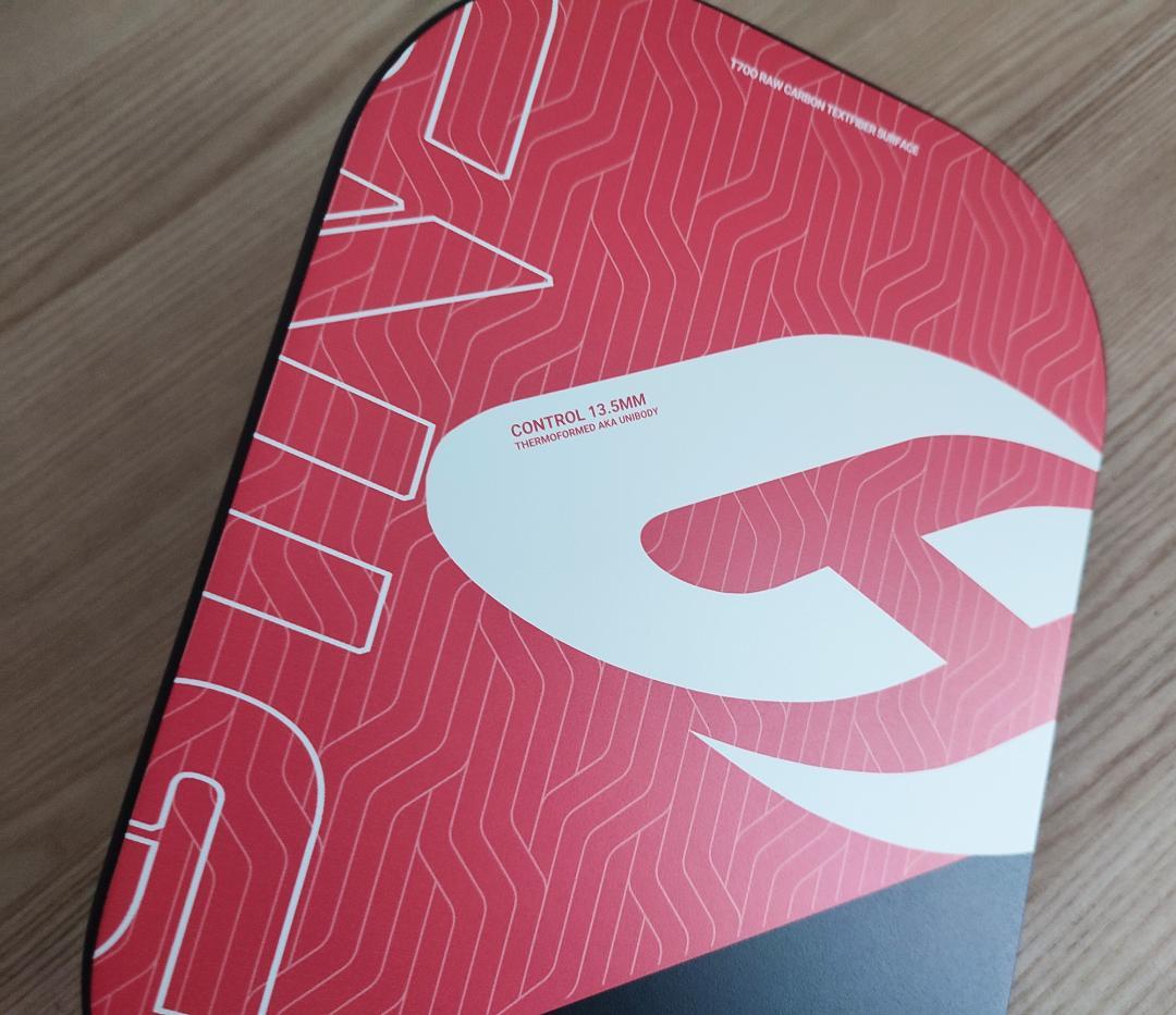 ピックルボール パドル SINSHAM カーボンファイバー エッジレス 赤い