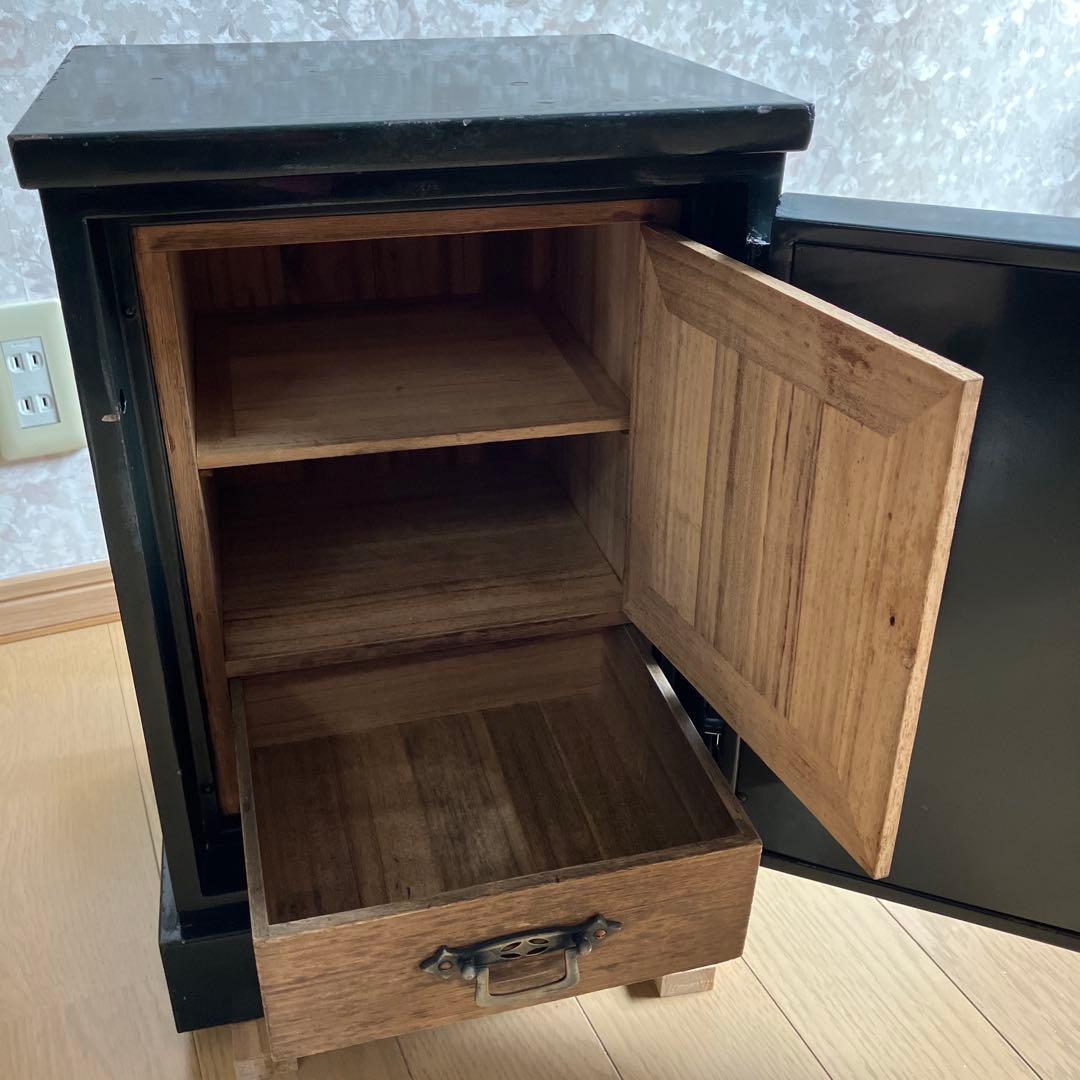 昭和レトロな中型金庫（グリーン色／高４５、幅３１、奥２８㌢／重約２７㌕）