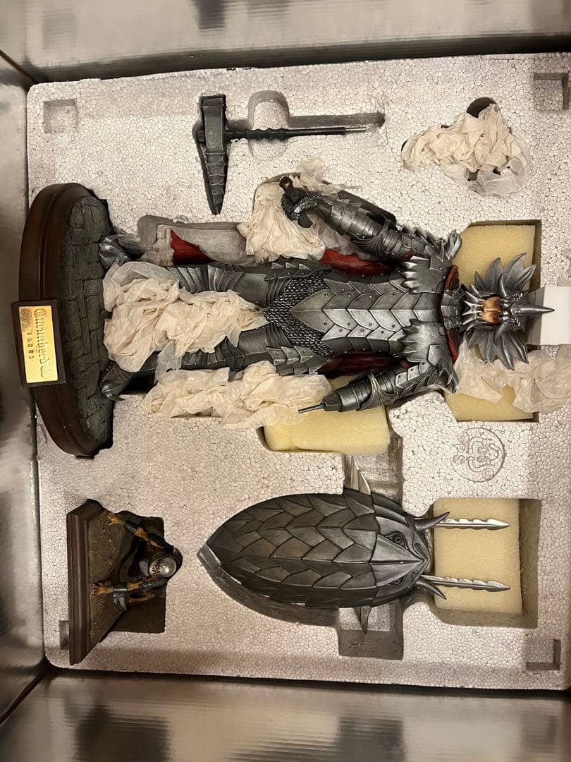 激レア　グルンベルド　ベルセルク　ART OF WAR フィギュア　戦魔兵付