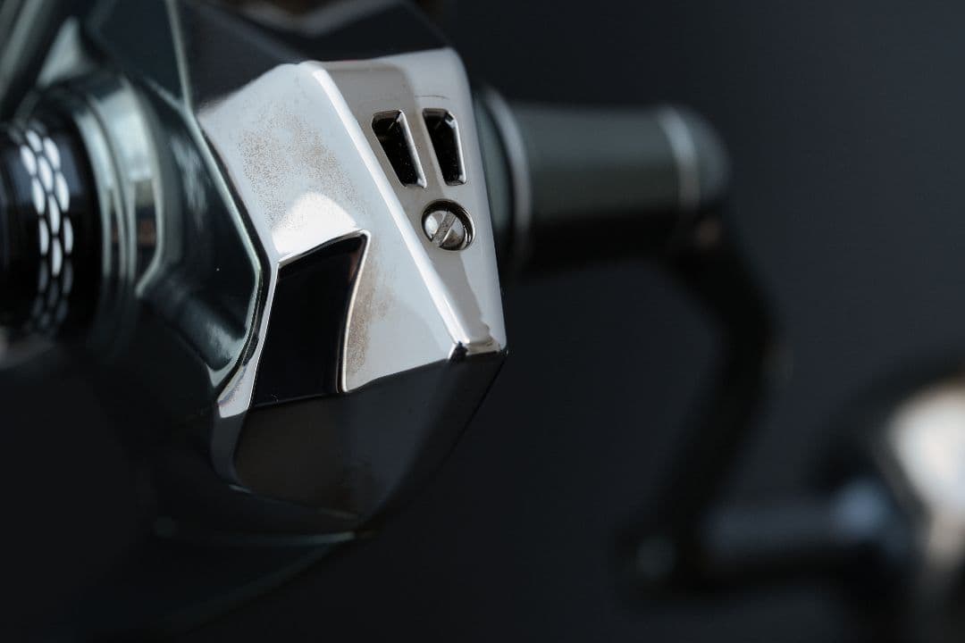 シマノ 22ステラ4000MHG ハンドルノブ、リールスタンド付き