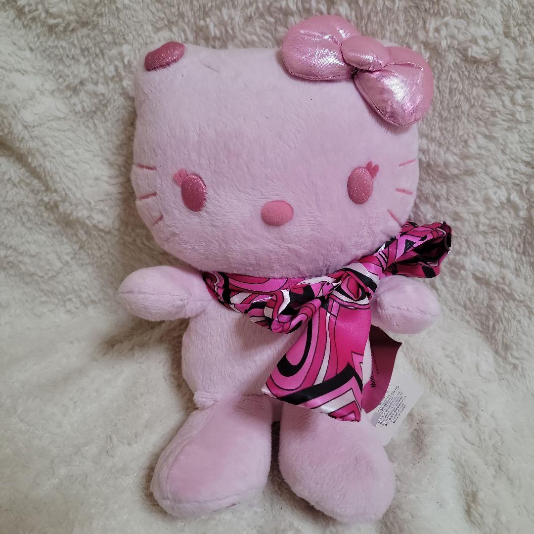 限定モモベリー　ハローキティぬいぐるみ　ピンクプッチ柄