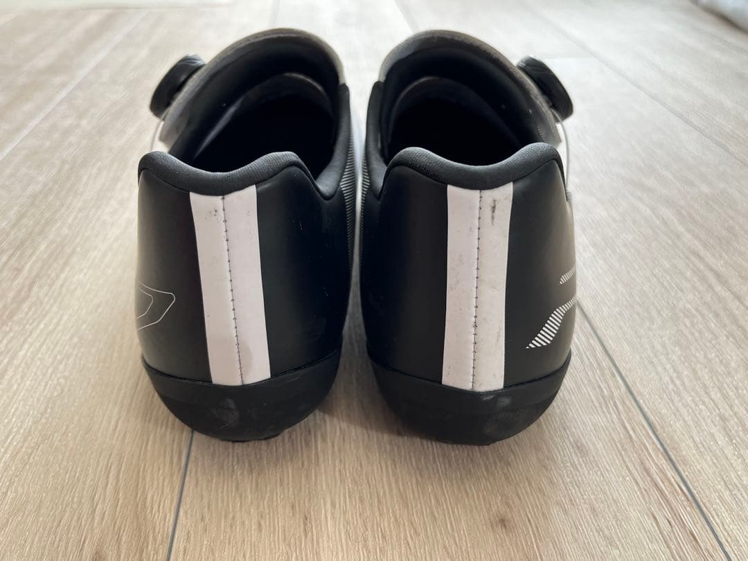 シマノ　ビンディングシューズ　RC7 SH-RC702 42E 26.5