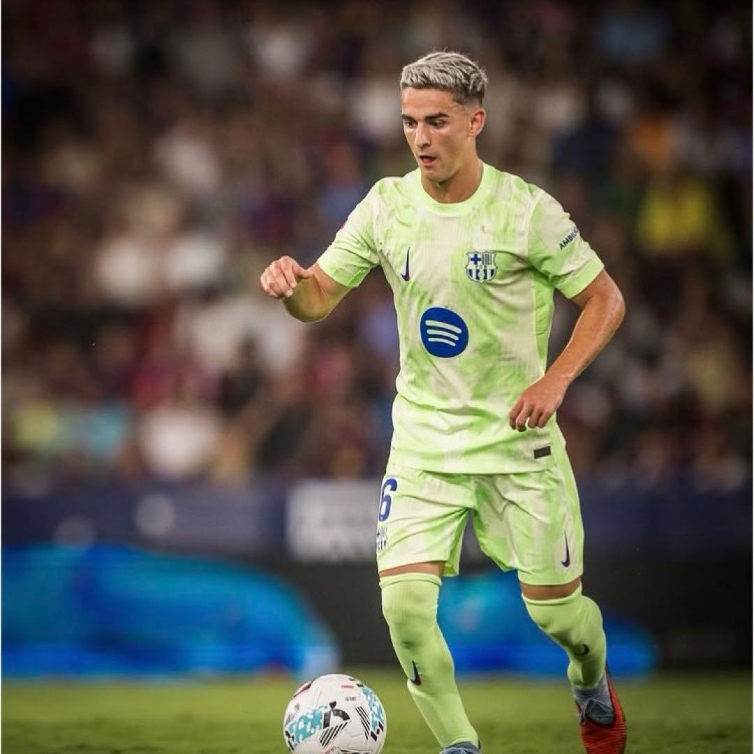 美品 正規品 NIKE バルセロナ ユニフォーム 24 25 サード L