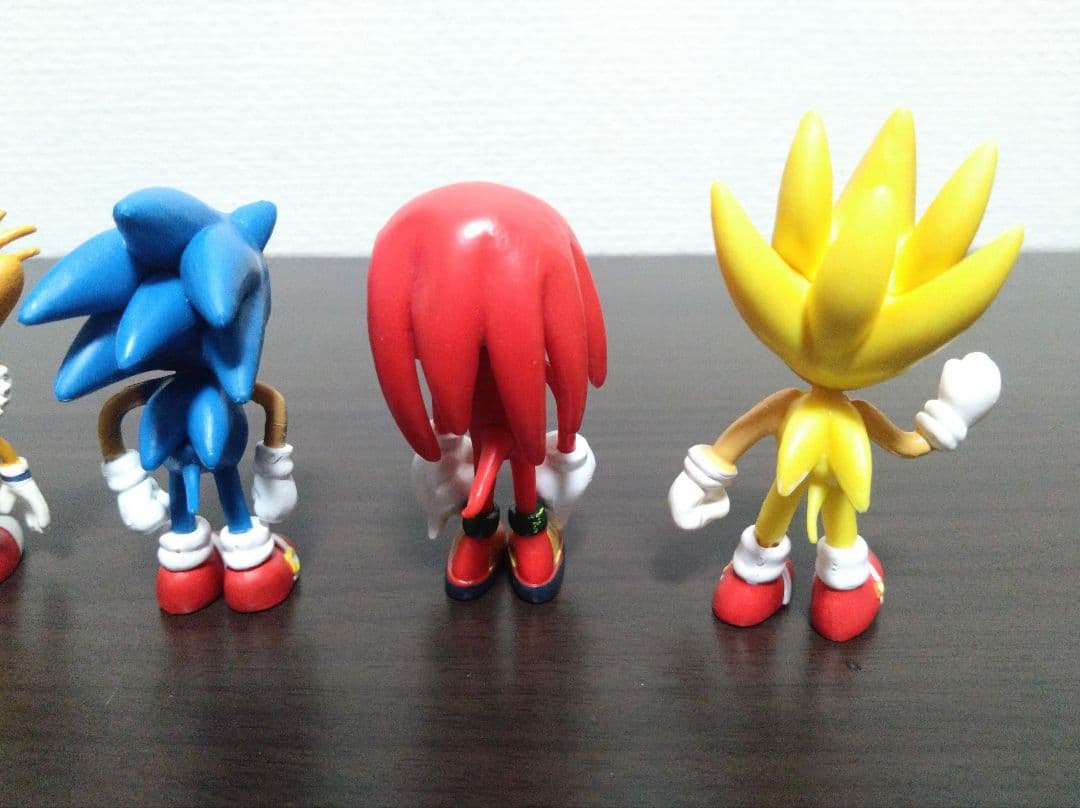 ソニック　テイルス　ナックルズ　スーパーソニック　エミー　フィギュア　【5種】