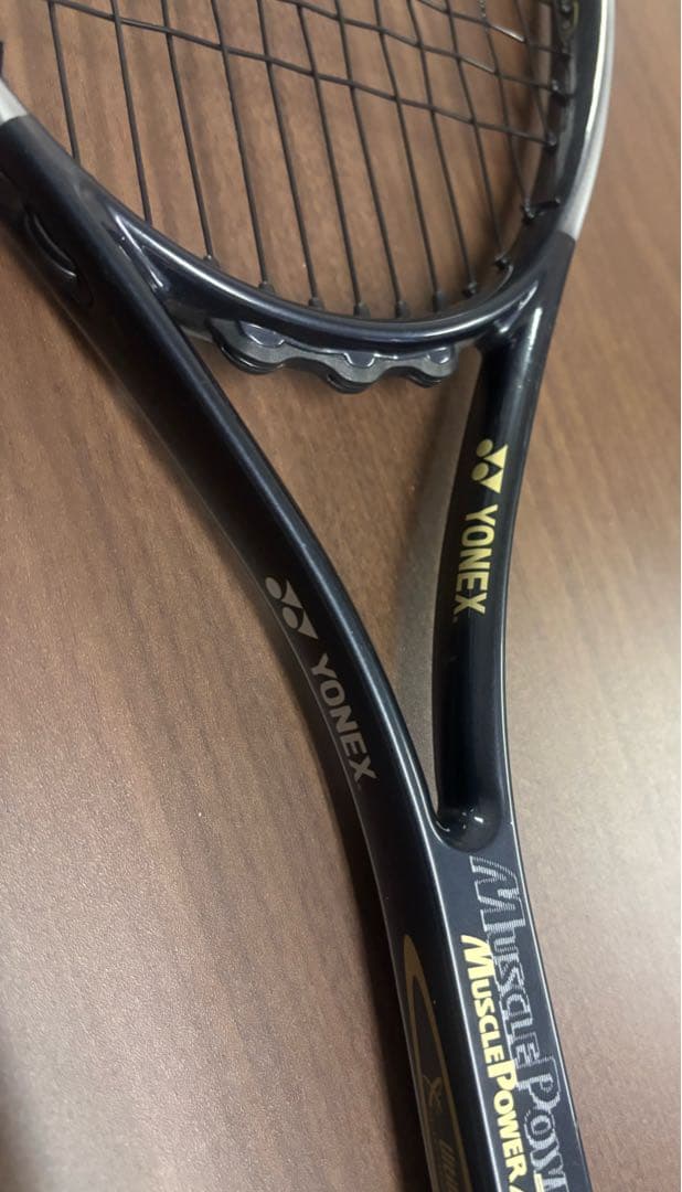 B*I様 Muscle Power MP700 MDテニスラケット