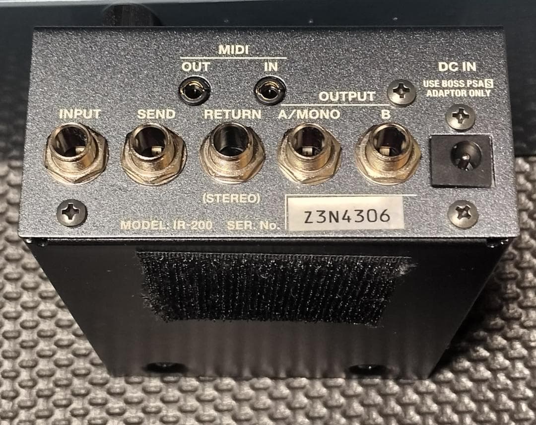 BOSS　IR-200　アンプ　キャビネットシミュレーター