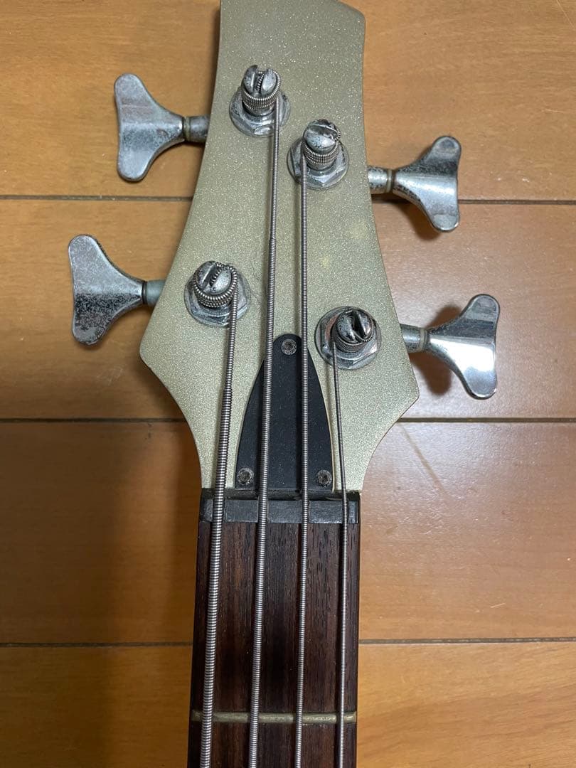 電子ギター韓国製