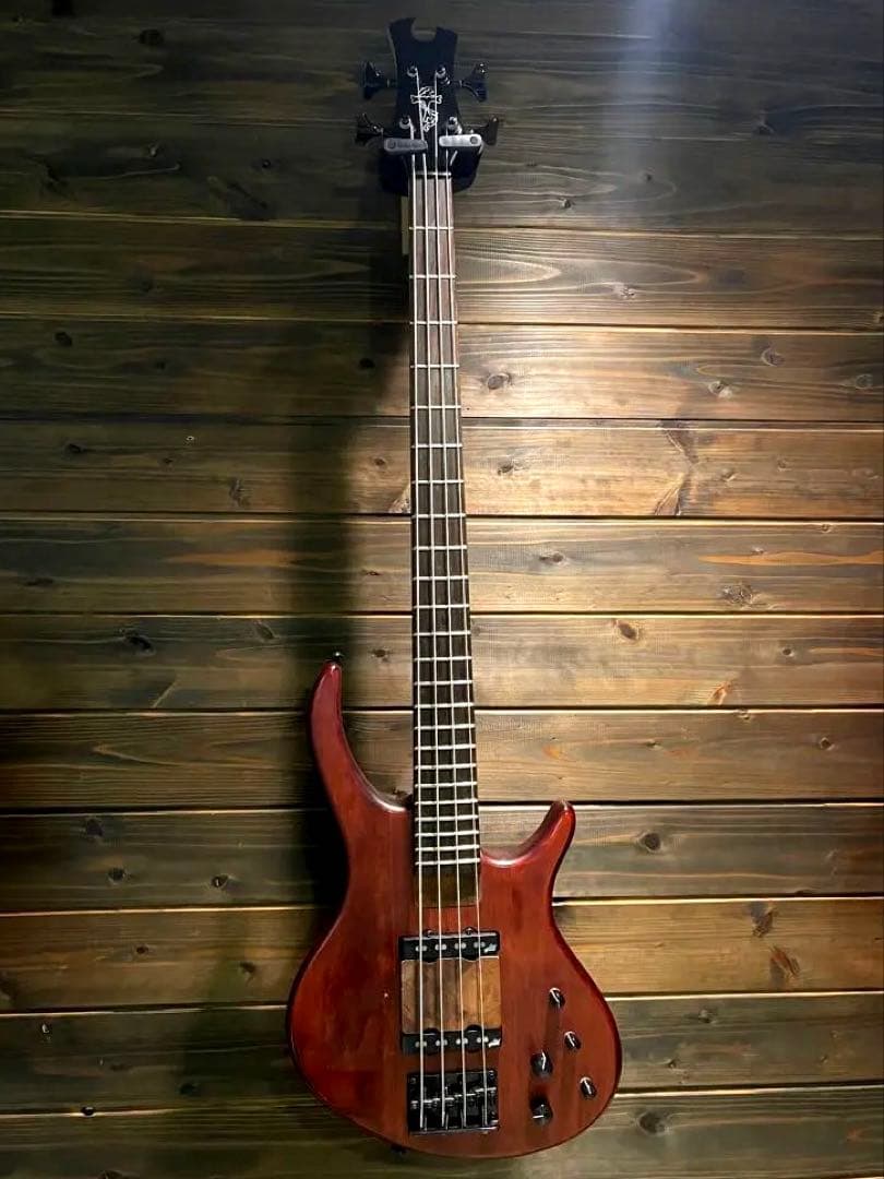 ベース Toby by Tobias | Aguilar / Delano mod.