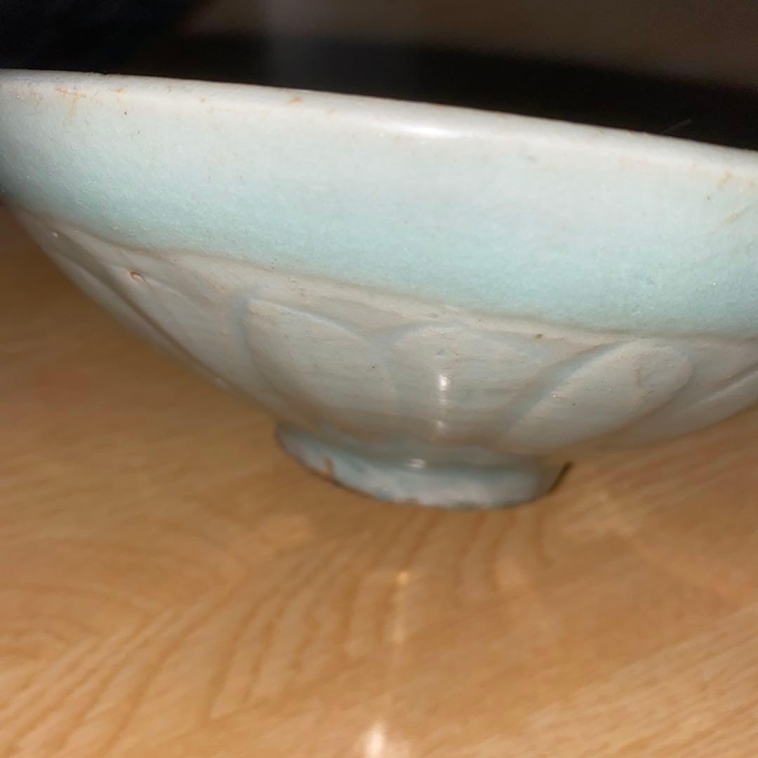 青白磁蓮弁紋碗　龍泉窯　南宋時代