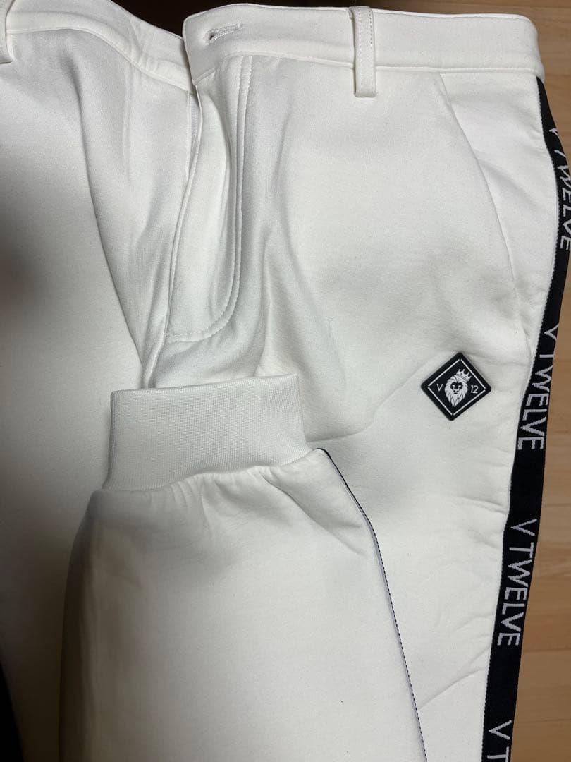 V TWELVE フード付きジャケット ホワイト セットアップ