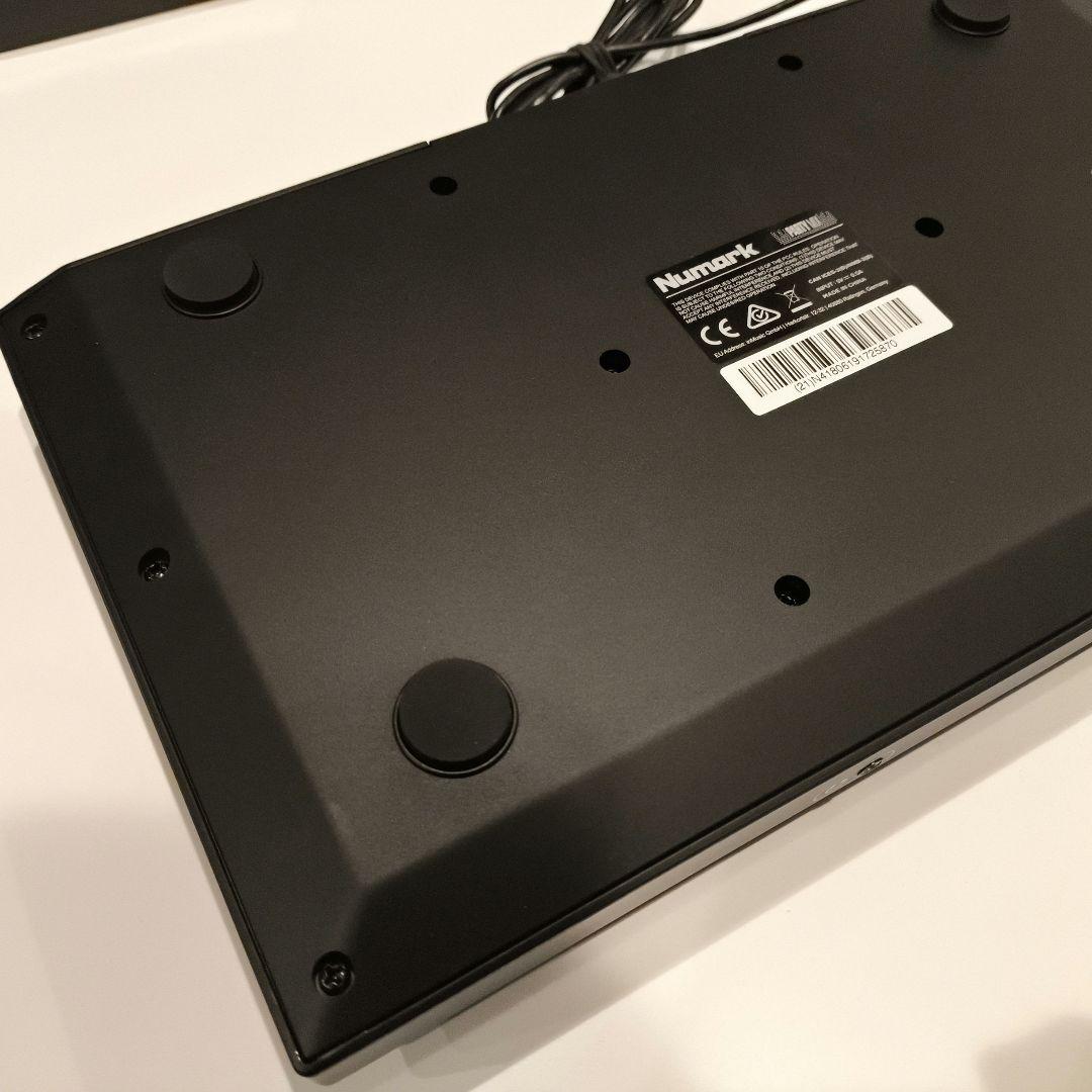 Numark Party Mix DJコントローラー