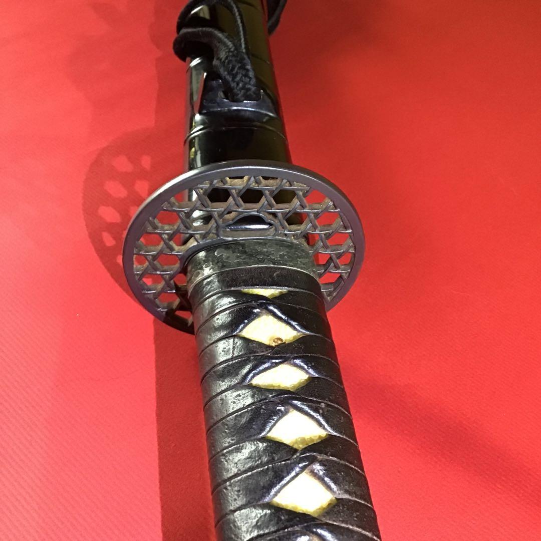 印籠鞘拵　革巻柄　京透鍔　銅地色絵象嵌飛龍目貫　高級居合刀