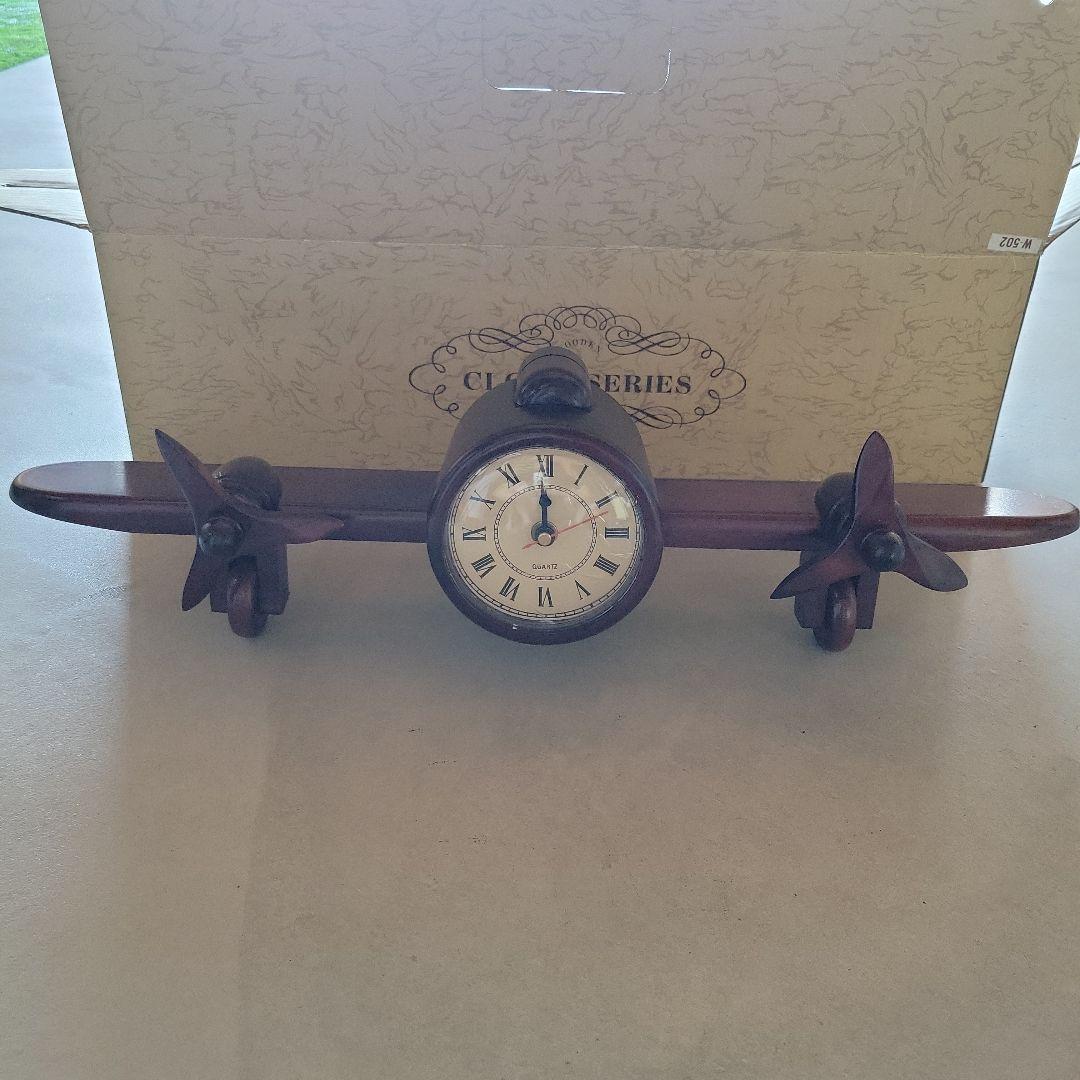 飛行機型木製置時計