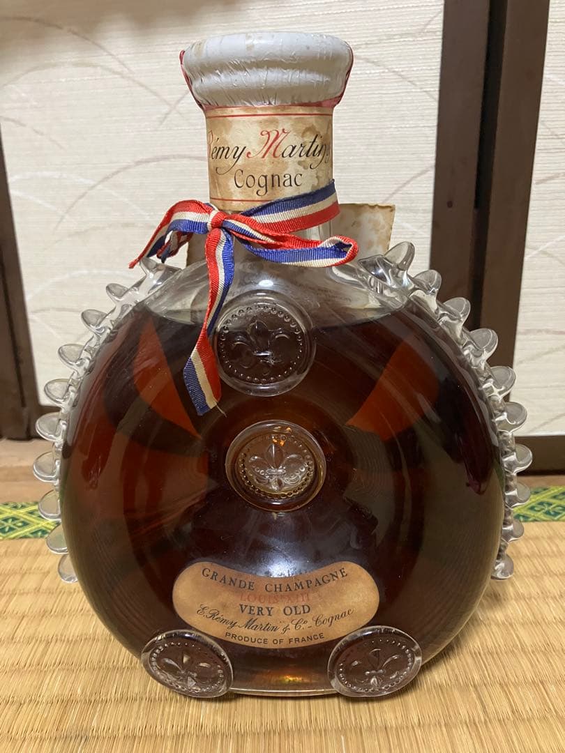 未開栓　古酒 レミーマルタン ルイ13世 箱あり　栓あり　箱に染み有り