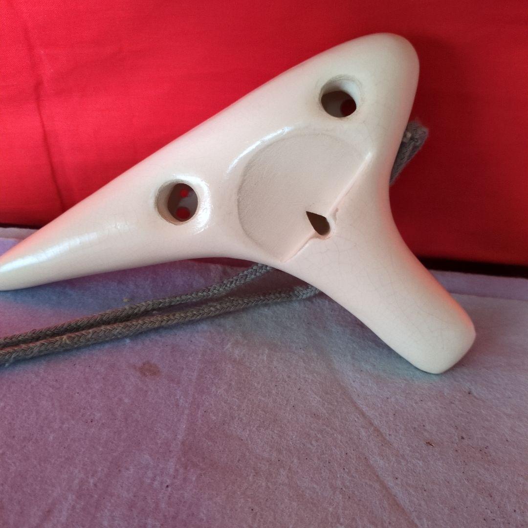 LIETO AC トライアングルオカリナ クリーム色★ケース付き