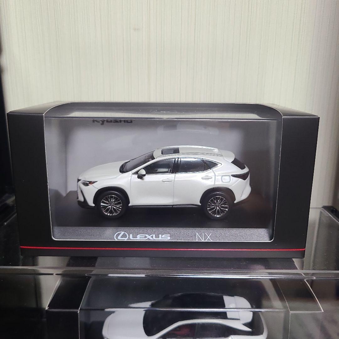 レクサス NX 450h+ ミニカー