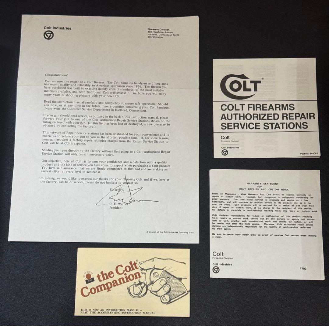 【実物】コルト社純正 パイソン 3rd 前期 空箱・木製グリップ スクリュー他