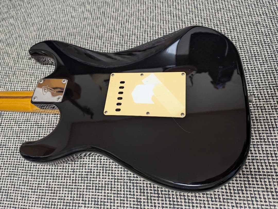 ギター Fender Japan ST57M-US