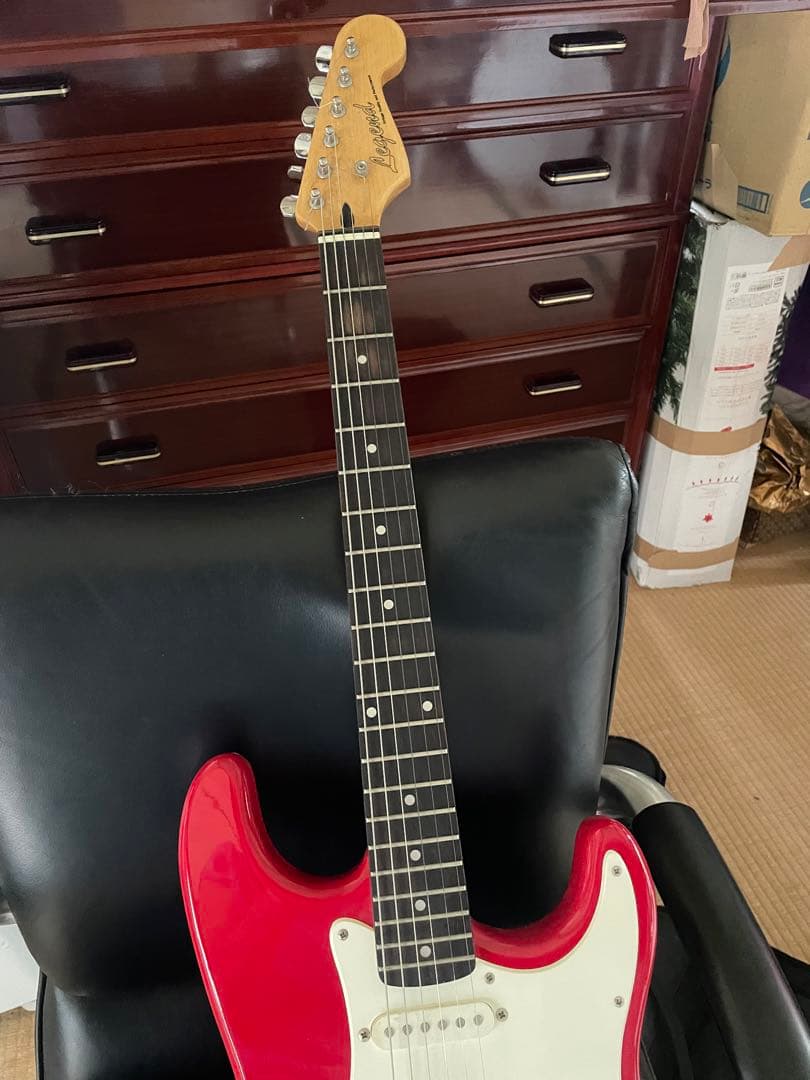 エレキギター 赤