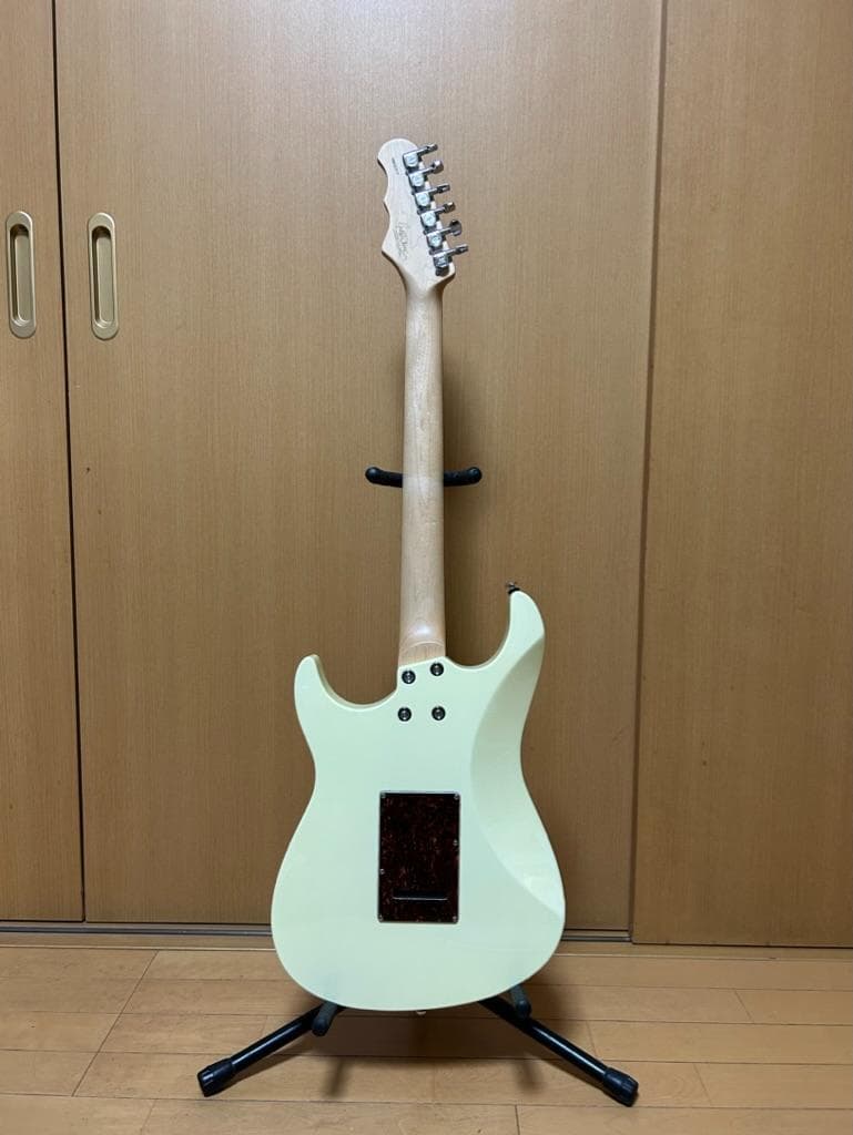 英国 Fret-King FKV6GW fender ギター ストラトキャスター